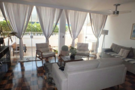 Casa à venda com 3 quartos, sendo 1 suíte, em Jardim Oriental, São Paulo, SP
