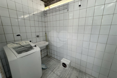 Casa à venda com 2 quartos no condomínio Village de Marbelli, Praia Grande - SP