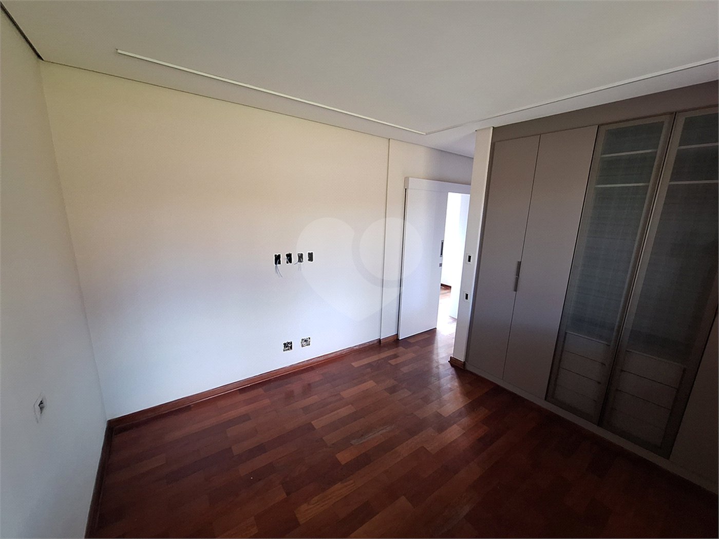 Casa à venda ou para alugar com 4 quartos, sendo 3 suítes, no condomínio Chácara Residencial Santa Maria, Votorantim - SP