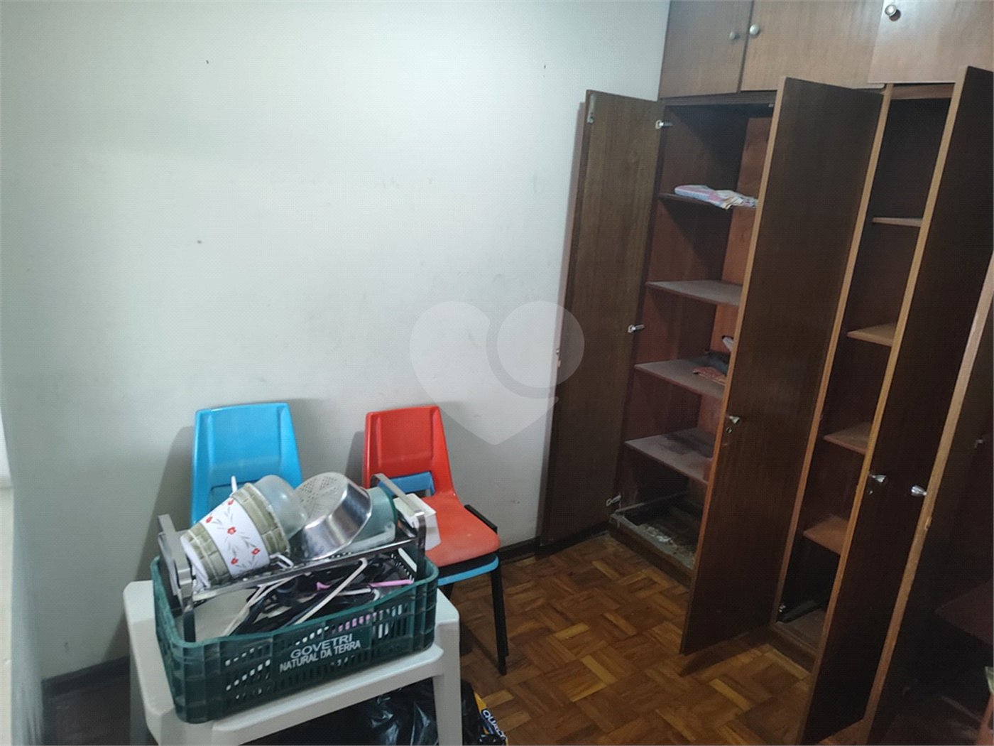 Casa à venda com 4 quartos, sendo 2 suítes, no condomínio Chácara das Rosas, São Paulo - SP