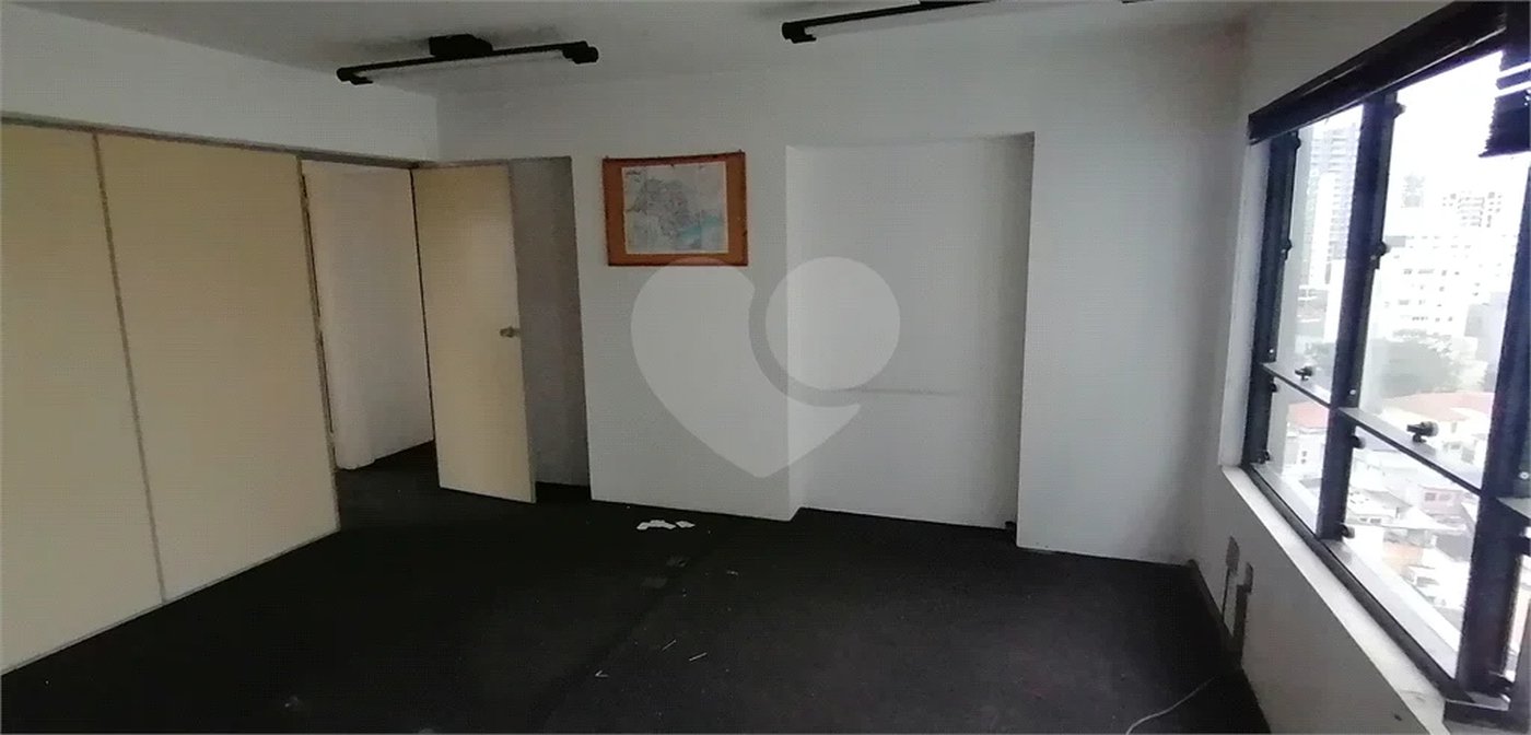 SALA COMERCIAL PARA LOCAÇÃO COM 57m2 NA VILA MARIANA/METRÔ