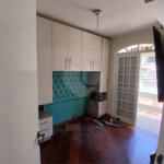 Sobrado à venda com 8 quartos, sendo 2 suítes, em Tremembé, São Paulo, SP