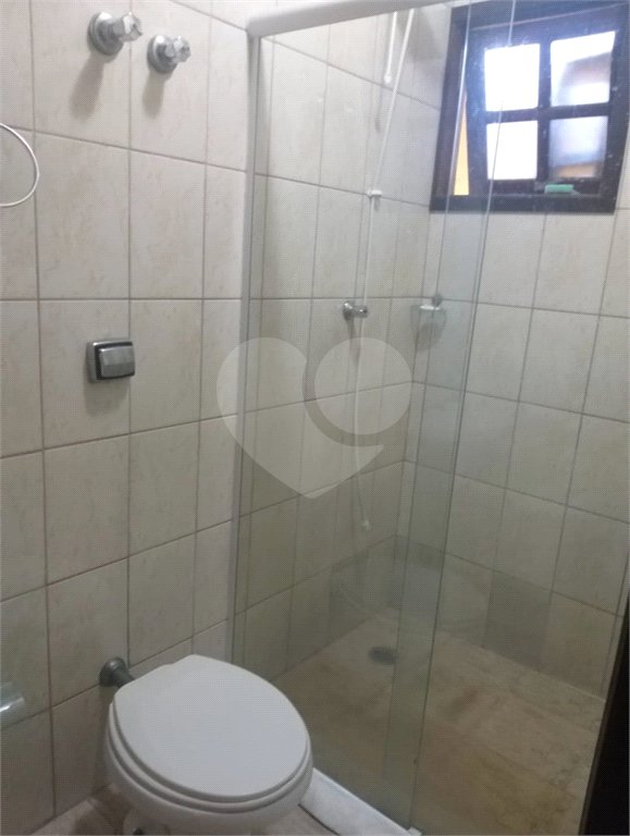 Casa à venda com 3 quartos, sendo 1 suíte, no condomínio Primavera, São Paulo - SP