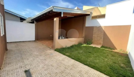 Casa à venda com 2 quartos, sendo 1 suíte,  no condomínio Alvorada, Araraquara - SP