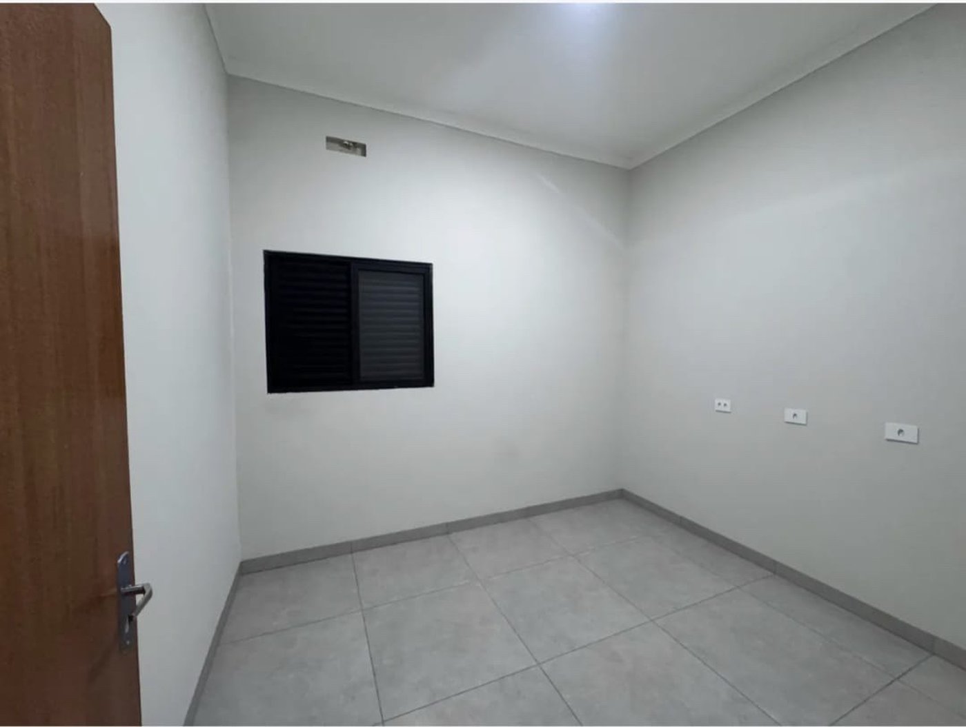 Casa à venda com 2 quartos, sendo 1 suíte,  em Santa Helena, Três Lagoas, MS
