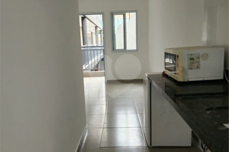 Casa à venda com 2 quartos, sendo 1 suíte, no condomínio Residencial Sanches, São Paulo - SP