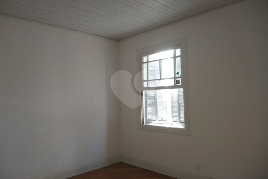 Sobrado à venda com 3 quartos em Bom Retiro, São Paulo, SP