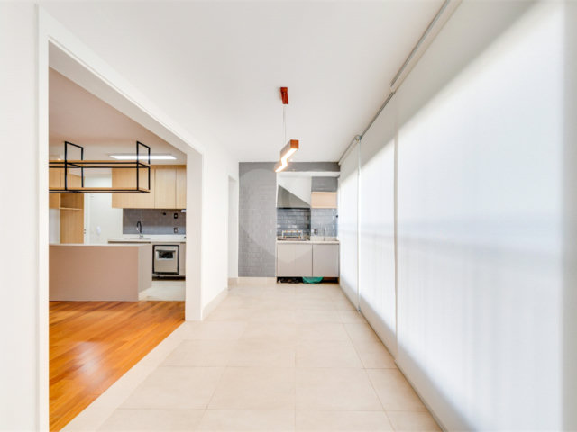 Apartamento à venda com 3 quartos, sendo 2 suítes,  em Santo Amaro, São Paulo, SP