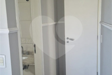 Sobrado à venda com 4 quartos, sendo 2 suítes, em Jardim Virginia Bianca, São Paulo, SP