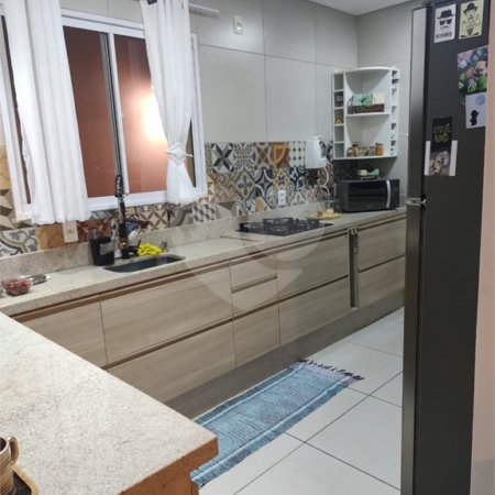 Casa à venda com 3 quartos, sendo 1 suíte,  no condomínio Bosques da Vila - Casa 3° Fase, Cotia - SP