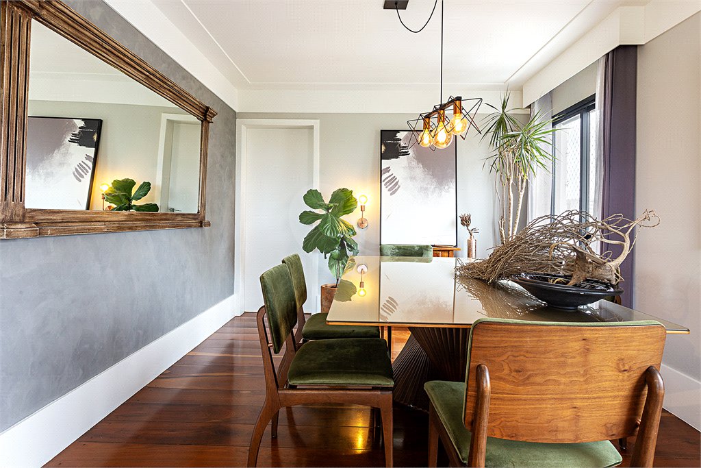 Apartamento à venda com 3 quartos, sendo 1 suíte, em Alto da Boa Vista, São Paulo, SP