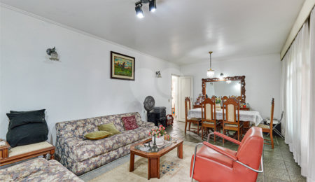 Casa Térrea à venda com 4 quartos, sendo 1 suíte,  em Jardim Prudência, São Paulo, SP