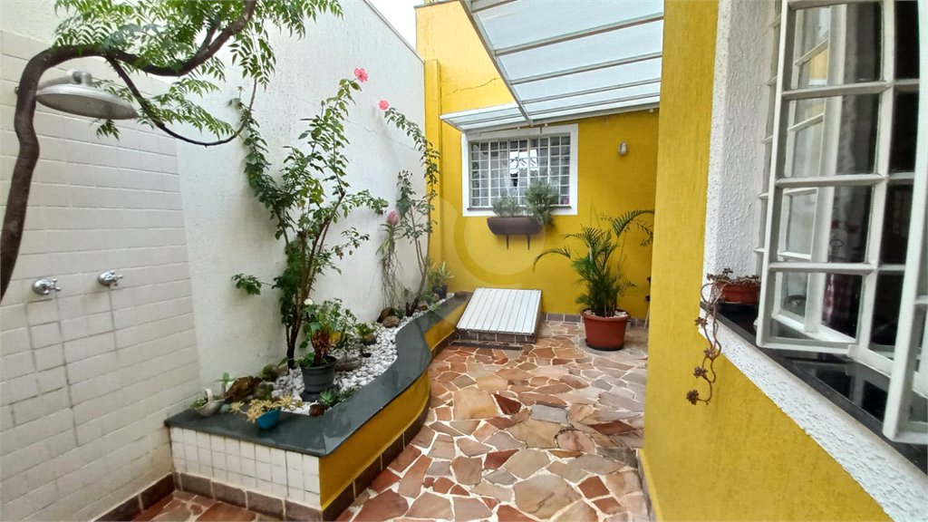 Sobrado à venda com 3 quartos, sendo 1 suíte, em Vila Gomes, São Paulo, SP