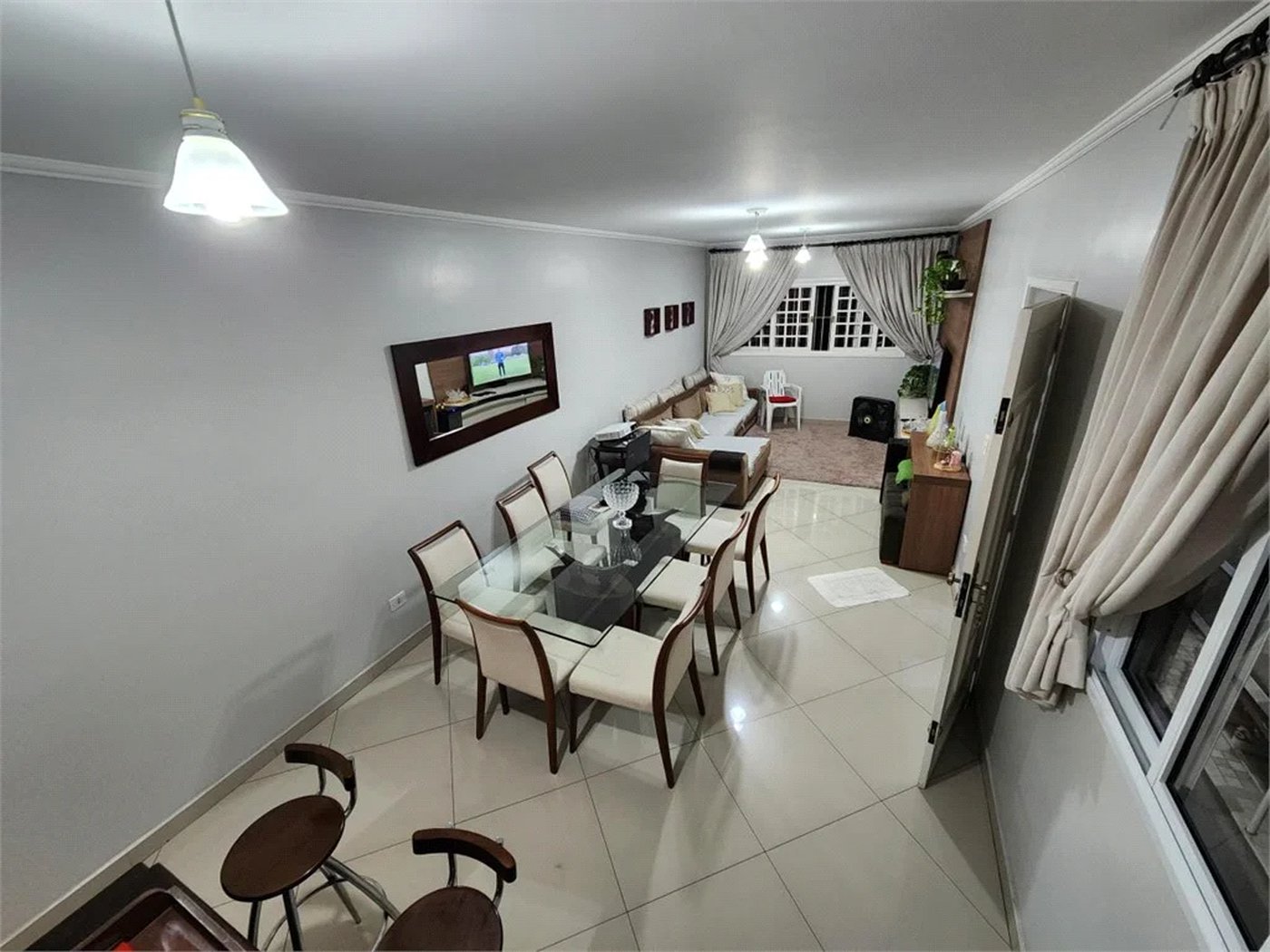Sobrado à venda com 3 quartos, sendo 1 suíte,  em Jardim Ana Maria, São Paulo, SP