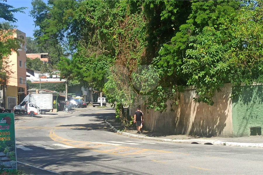 Terreno à venda no condomínio Altos da Baronesa, São Paulo - SP