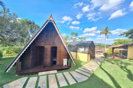 Casa à venda com 3 suítes no condomínio Chácaras do Lago, Vinhedo - SP