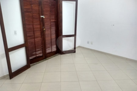 Casa à venda com 2 suítes em Bosque, Vinhedo, SP