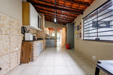 Sobrado à venda com 4 quartos, sendo 2 suítes, em Ipiranga, São Paulo, SP