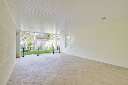 Casa à venda com 4 suítes no condomínio Solar Andaluz, São Paulo - SP