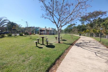 Casa à venda com 3 quartos, sendo 1 suíte, no condomínio Terras de São Francisco, Sorocaba - SP