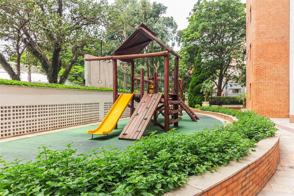 Apartamento à venda com 4 quartos, sendo 3 suítes, em Alto da Lapa, São Paulo, SP