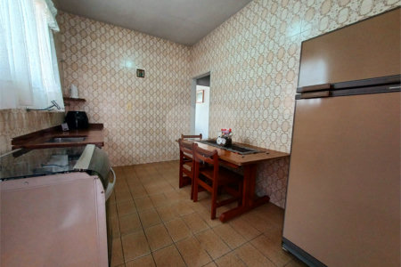 Casa à venda com 4 quartos, sendo 1 suíte, em Vila Paulicéia, São Paulo, SP