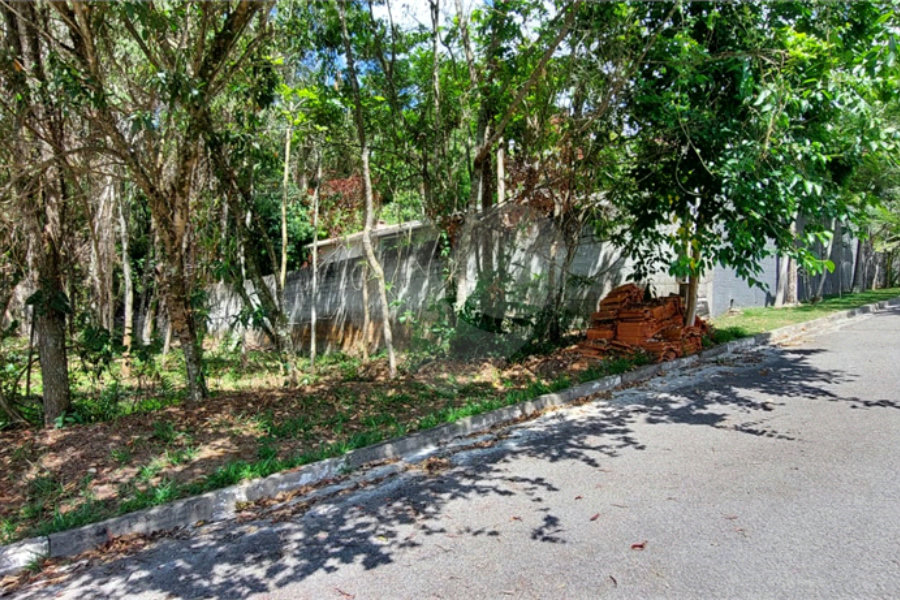 Casa à venda com 3 quartos, sendo 4 suítes, no condomínio Sausalito, Mairiporã - SP