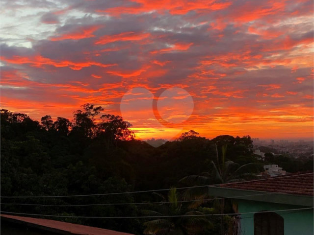 Sobrado à venda com 3 quartos, sendo 1 suíte,  em Tremembé, São Paulo, SP