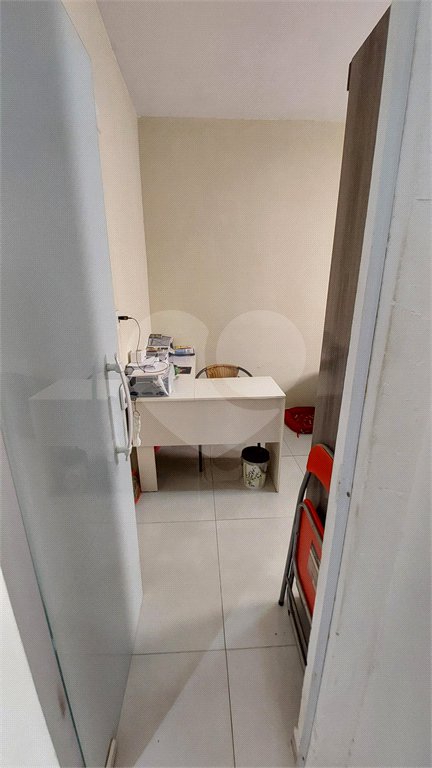 Casa à venda com 4 quartos, sendo 2 suítes, no condomínio Vivendas do Mendanha, Rio de Janeiro - RJ