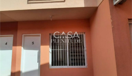 Casa em condomínio à venda com 2 quartos em Jardim Karolyne, Votorantim, SP