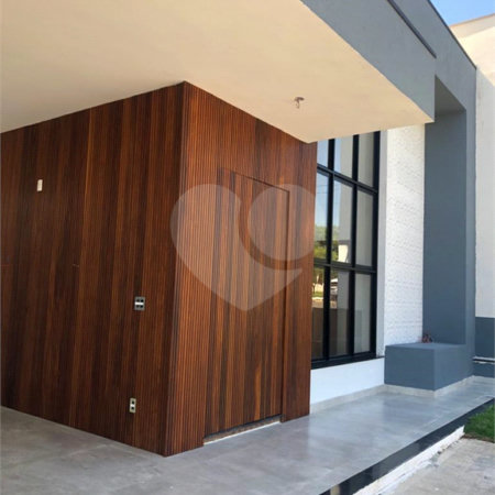 Indaiatuba - Condominio Jardins di Roma - Venda -Locação 0 R$ 10.000,00 mais encargos - condominio - R$ 650,00 - IPTU - R$ 230,00 - Terreno 300ms - construido 170 metros quadrados - Terrea - 3 quartos, uma suíte e uma demi suite , 4 banheiros , piscina - Preparado para água quente até a piscina!!