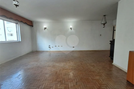 Imóvel de 141m² 3 quartos, 1 sendo suíte, retrofit no condomíno 1 vaga Paraíso