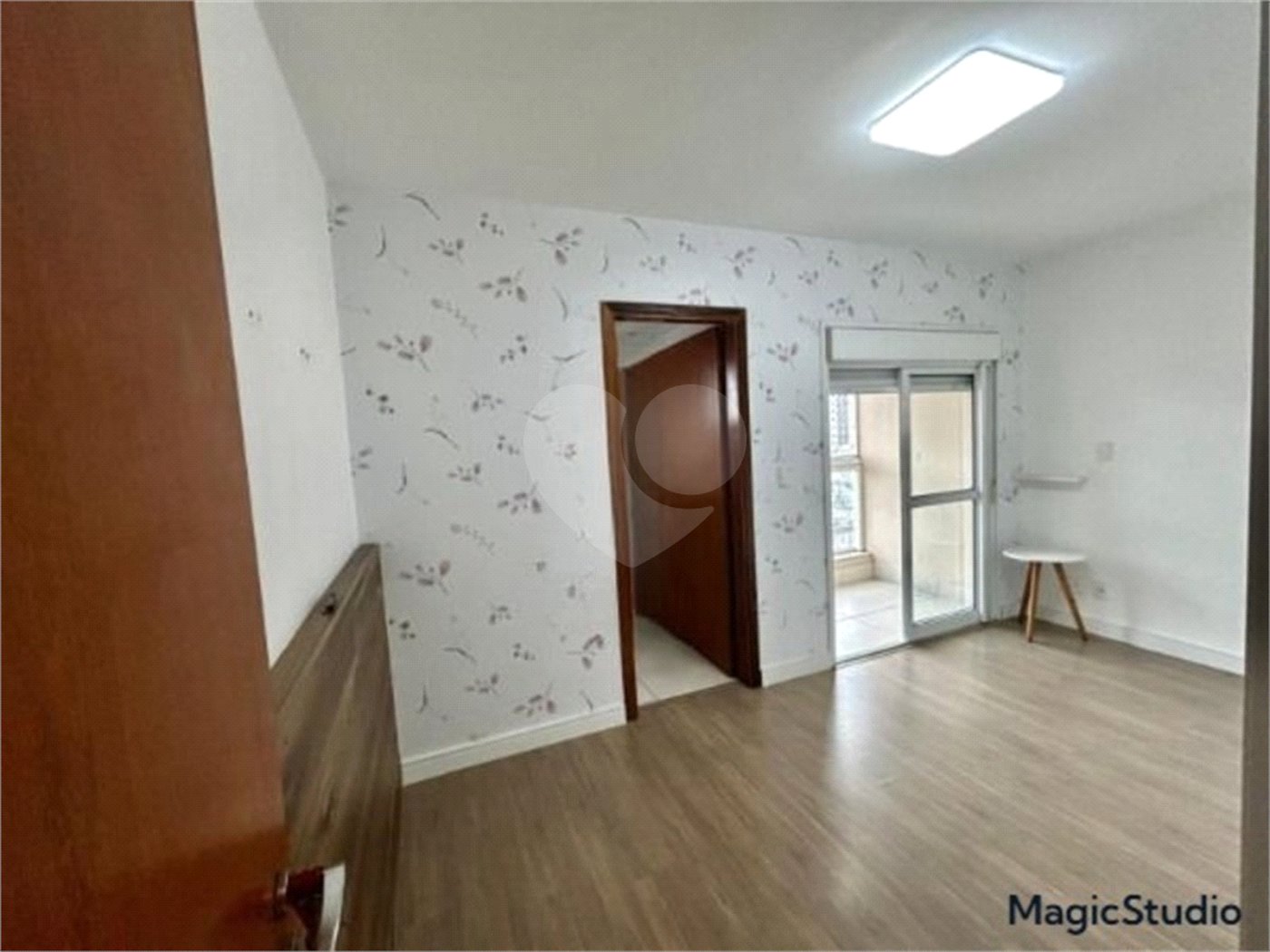 Apartamento com 138m², 3 dormitórios, sendo 3 suítes, 2 vagas de garagem, à venda na Vila Valparaiso em Santo André.