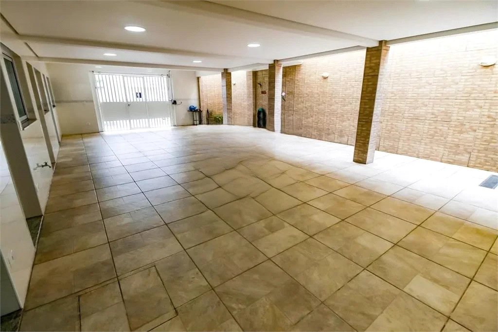 Sobrado à venda com 4 quartos, sendo 1 suíte, em Vila Sônia, São Paulo, SP