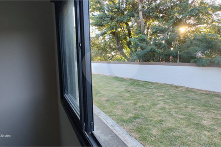 Casa à venda com 3 suítes no condomínio Reserva Ybyra, Atibaia - SP