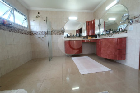 Casa à venda com 5 suítes no condomínio Vila Hípica I, Vinhedo - SP
