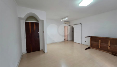 Apartamento à venda com 3 quartos, sendo 1 suíte,  em Santa Cecília, São Paulo, SP