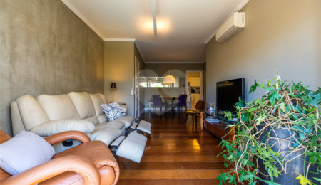 Apartamento à venda com 3 quartos, sendo 1 suíte, em Moema, São Paulo, SP
