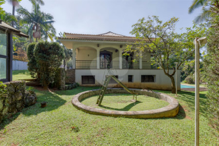 Casa à venda com 5 suítes no condomínio Chácara Flora, São Paulo - SP