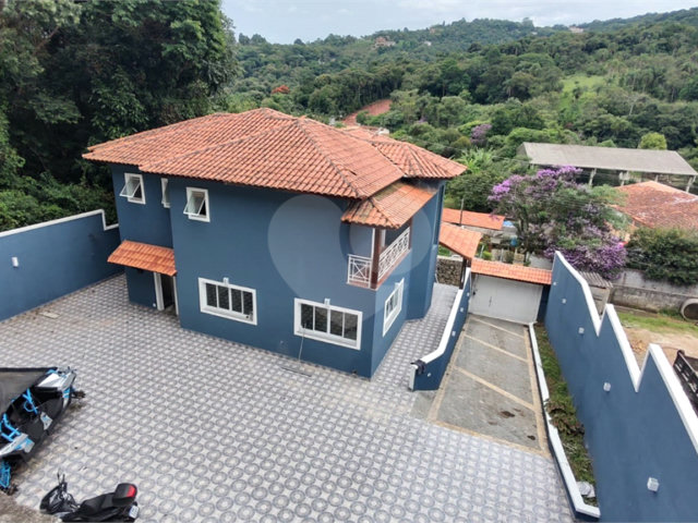Casa à venda com 3 quartos, sendo 2 suítes,  em Serra da Cantareira, Mairiporã, SP
