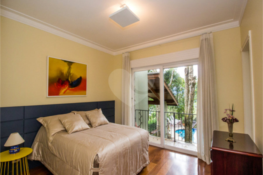 Casa à venda com 4 suítes no condomínio Alpes da Cantareira, Mairiporã - SP