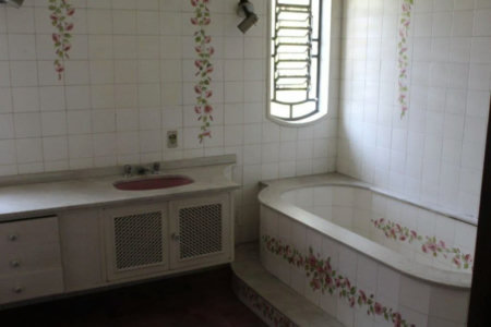 Casa Térrea à venda ou para alugar com 6 suítes em Vila Tramontano, São Paulo, SP