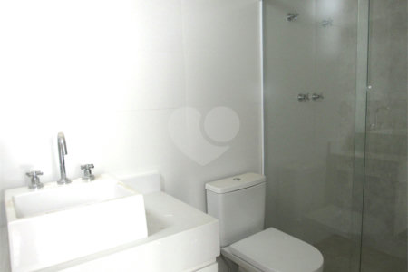 Casa à venda com 4 suítes no condomínio Premiere, São Paulo - SP