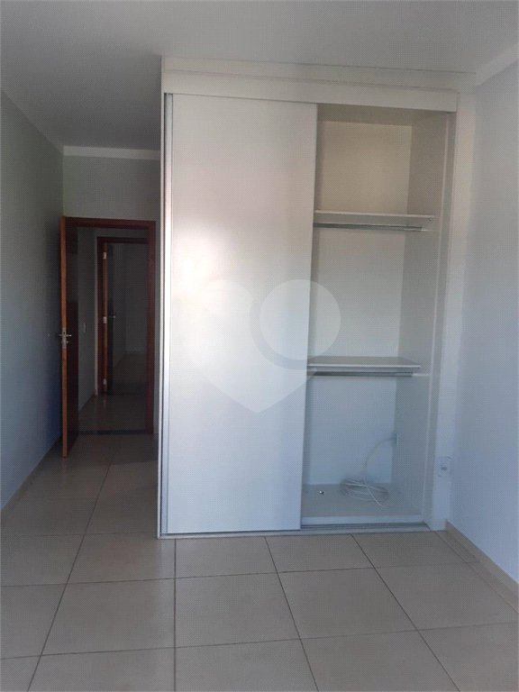Sobrado à venda com 2 suítes em Jardim Nely, Indaiatuba, SP