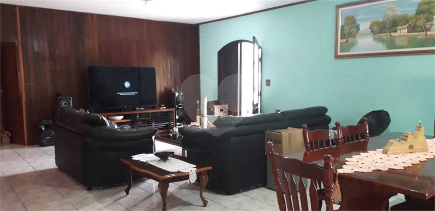Casa à venda com 4 quartos, sendo 2 suítes, no condomínio Gleba II, Mairiporã - SP