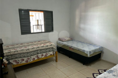 Sobrado à venda com 3 quartos, sendo 2 suítes, em Vila Mazzei, Itapetininga, SP