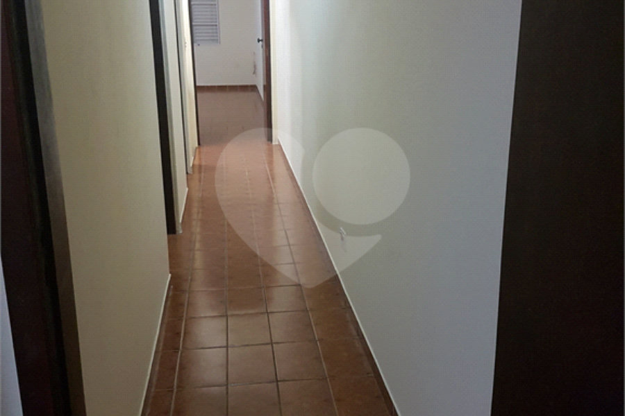 Sobrado à venda com 3 quartos, sendo 1 suíte, em Jardim Valéria, Guarulhos, SP