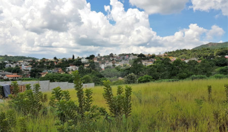 Terreno à venda em Jardim Maristela, Atibaia, SP