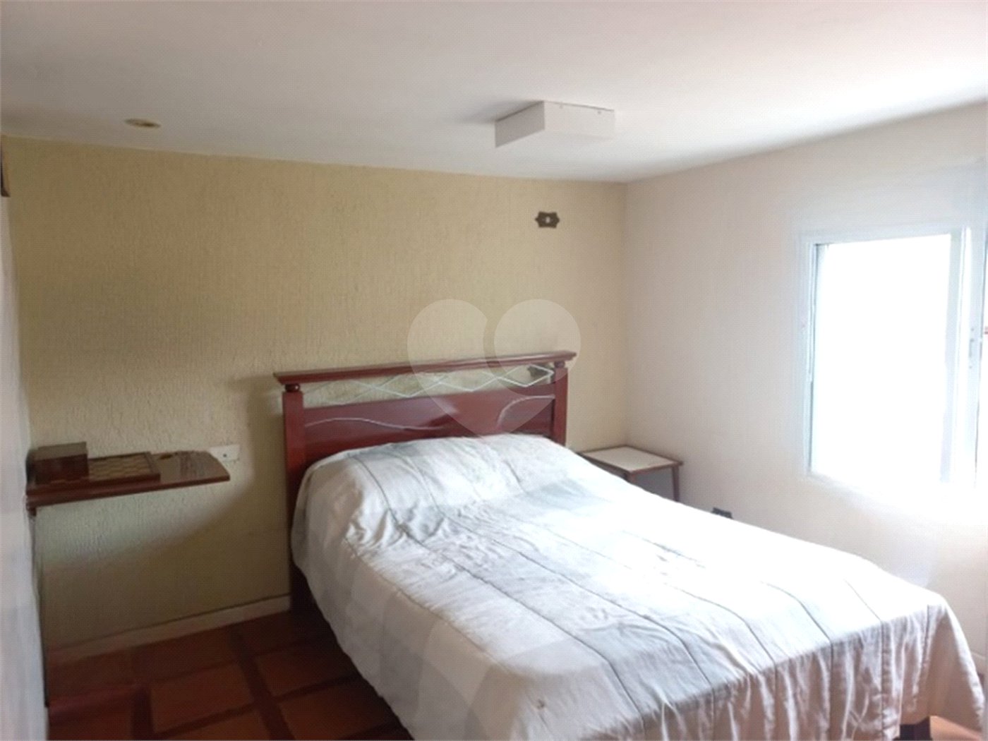 Casa à venda com 4 quartos, sendo 2 suítes, no condomínio Residencial Ypeville, Mairiporã - SP