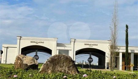 Terreno à venda no condomínio Serras Altas Golf Estate, Poços de Caldas - MG